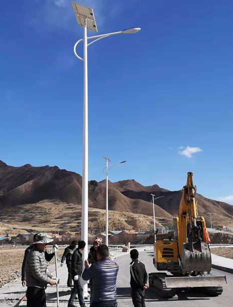 甘南碌曲10米喀什太阳能路灯项目